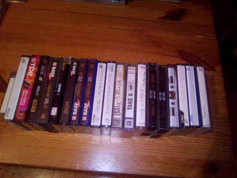 Cintas cassette vírgenes y grabadas