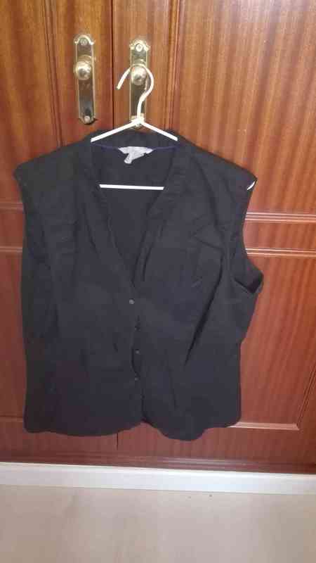 Camisa negra Talla 44(recicleo)
