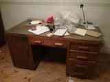 Mesa de escritorio antigua
