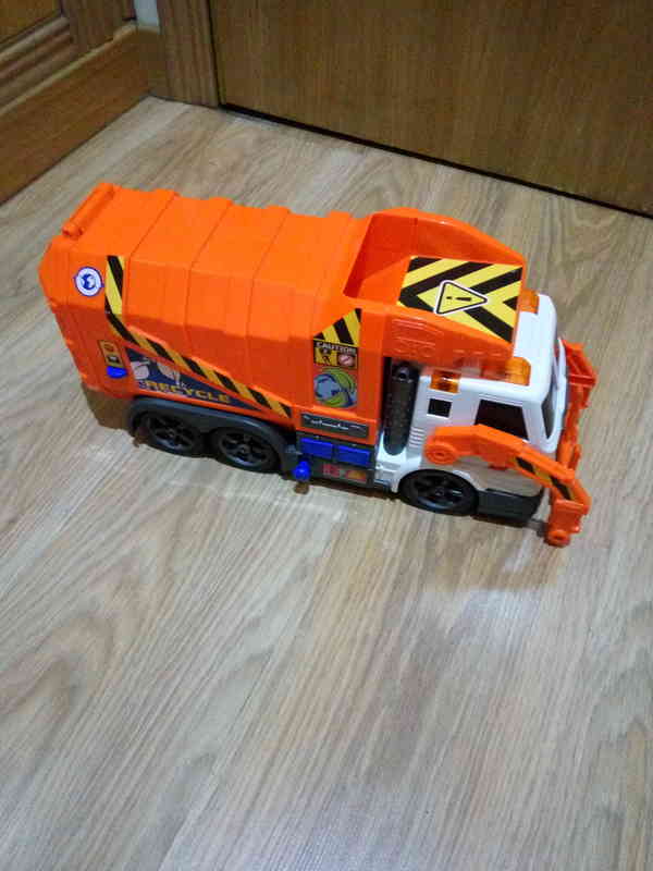 Puzzles y multijuegos de Cars, Camión de basura, ,libros 