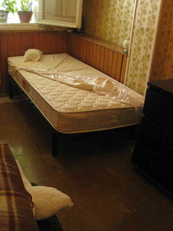 Regalamos colchón normal de 90 cms.