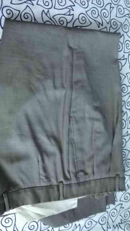 Pantalon de traje, bastante usado talla 44(Laila)
