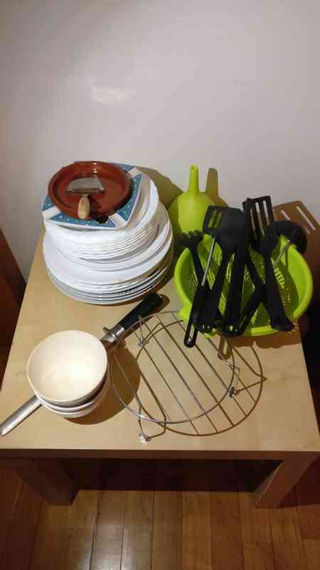 Regalo platos, colador, utensilios de cocina