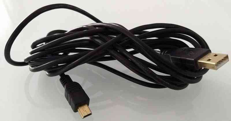 Cable USB a mini USB (300 cms)