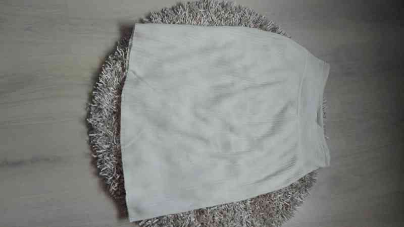 Falda beis de punto talla XL(kika2008)