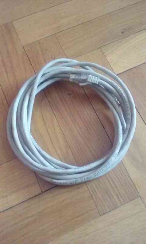 Cable de red de 3 metros categoría 5 (Feliz@)