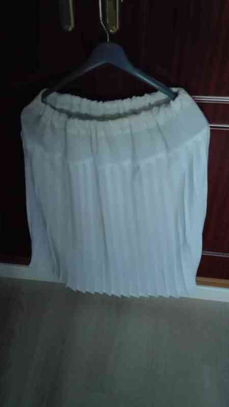 Falda blanca con tablas, talla XL(cata15)