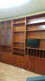 Libreria con vitrina de salón