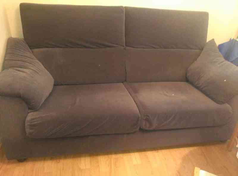 Sofá dos plazas, azul oscuro. Regalo