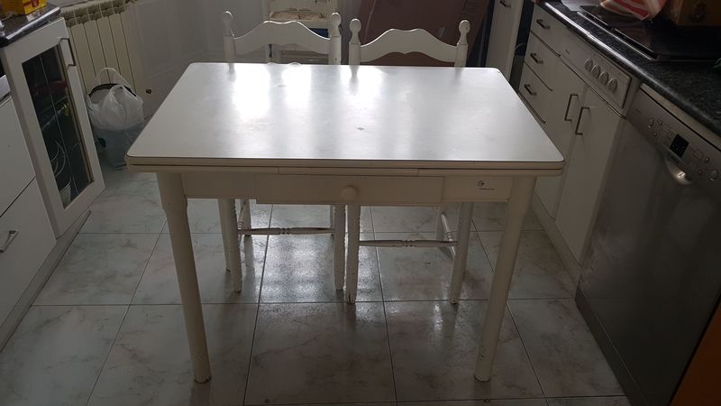 Mesa extensible+4 sillas