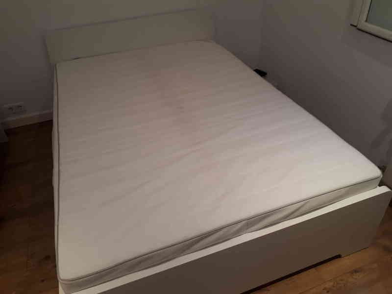 Cama y colchon 140x200