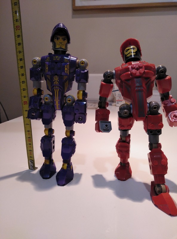 Dos soldados espaciales de Lego