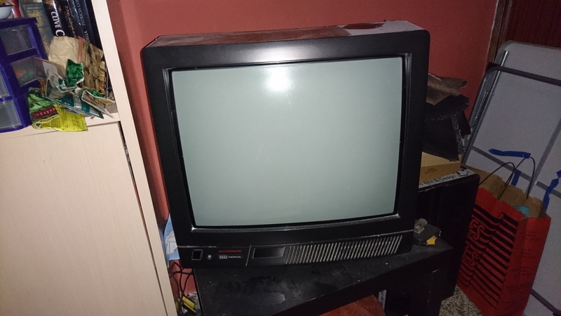 Regalo tele de tubo de 21" a recoger en Fuenlabrada