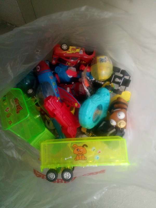 Varios juguetes