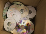 Decenas de CDs