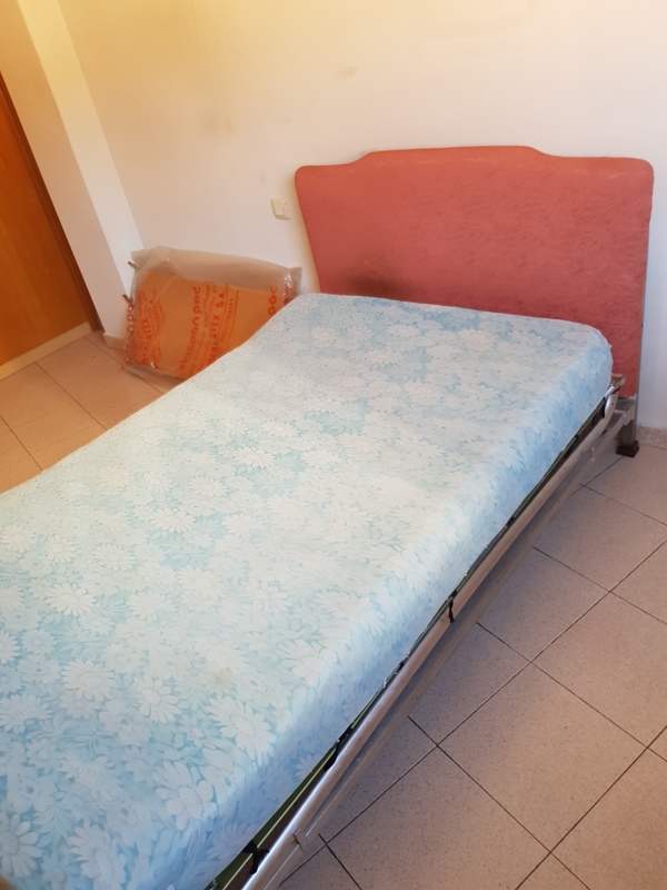 Regalo colchón y somiere con cabecero