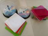 Pack 15 CDs y 7 DVDs vírgenes Philips y fundas vacias de colores (plástico y papel)