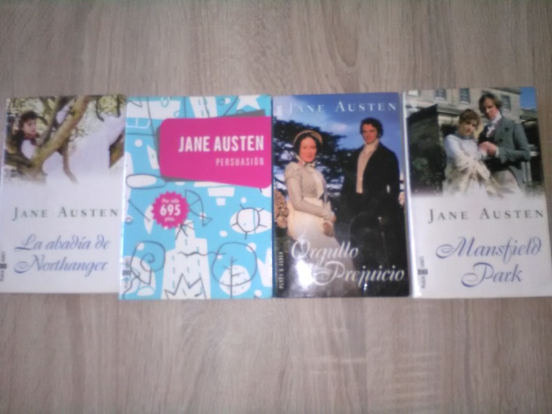 LOTE 1  - 4 Libros. Jane Austen.