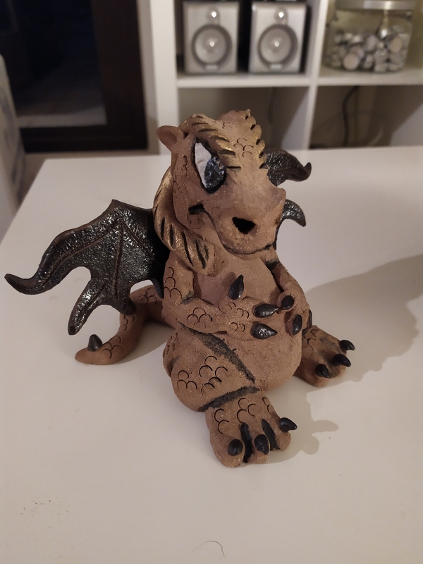 Se regala dragón de cerámica 
