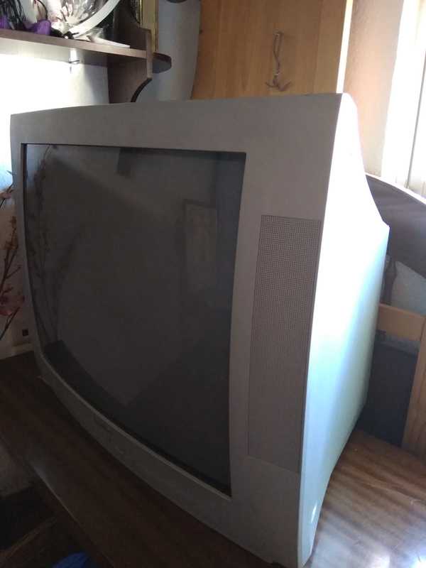 Regalo televisión antigua