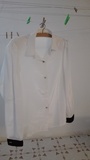 Camisa Blanca con puños en negro. Talla G  (SelinaKyle)