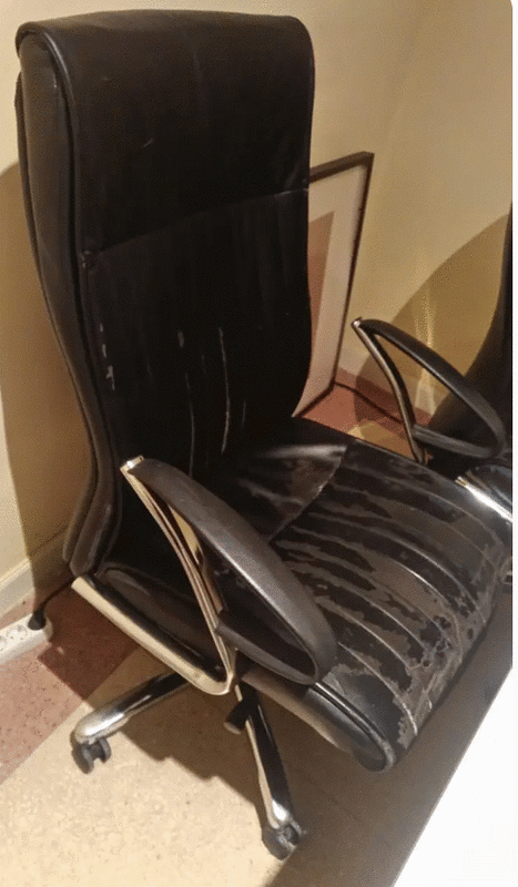 Sillas de oficina de cuero con ruedas