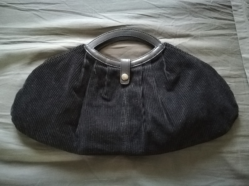 Regalo bolso negro de pana (para invierno). (SelinaKyle) 