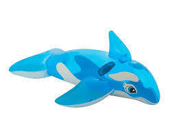 Orca o tiburón inflable para playa