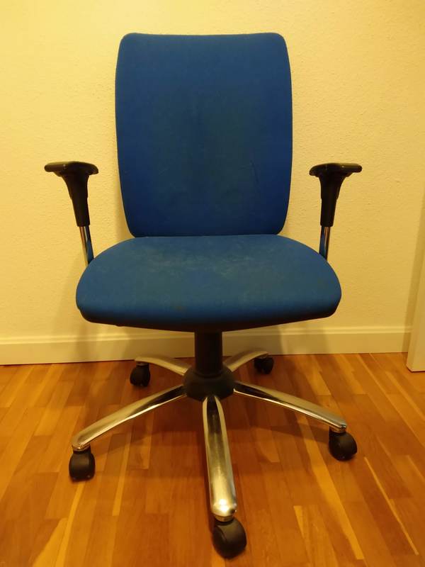 Silla de oficina con ruedas