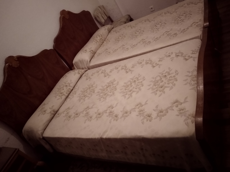 Dos camas de 1,05 en madera antigua