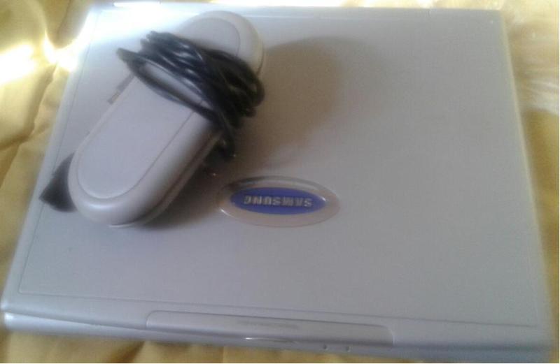 Portátil Samsung X05 operativo