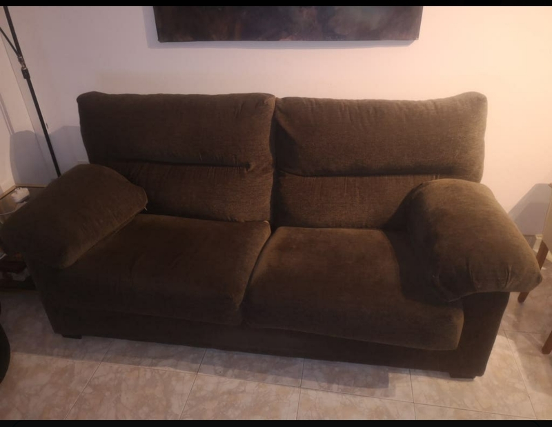 Regalo sofa 2 plazas ancho buena condicion