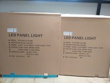 Dos paneles LED para iluminación de techo