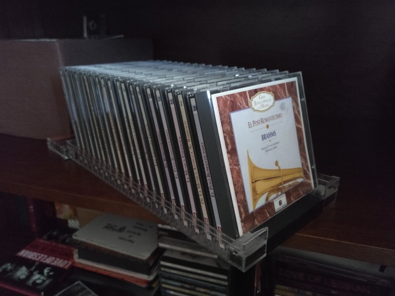 Colecciones de música clásica en CDs.