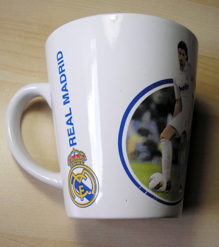 Taza cerámica del Real Madrid (a Lucrecia22)