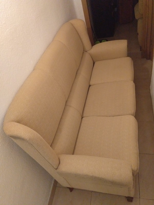 Regalo sofá de 2 metros de largo. Como nuevo