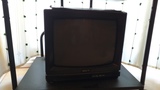TV pequeña antigua