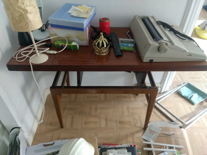 Mesa de comedor que se hace más alta y grande