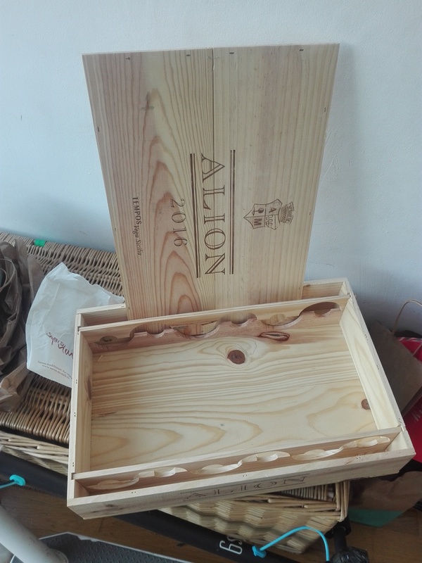 Caja de madera vino 