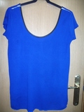 Camiseta color azulon de verano, talla L-XL larga
