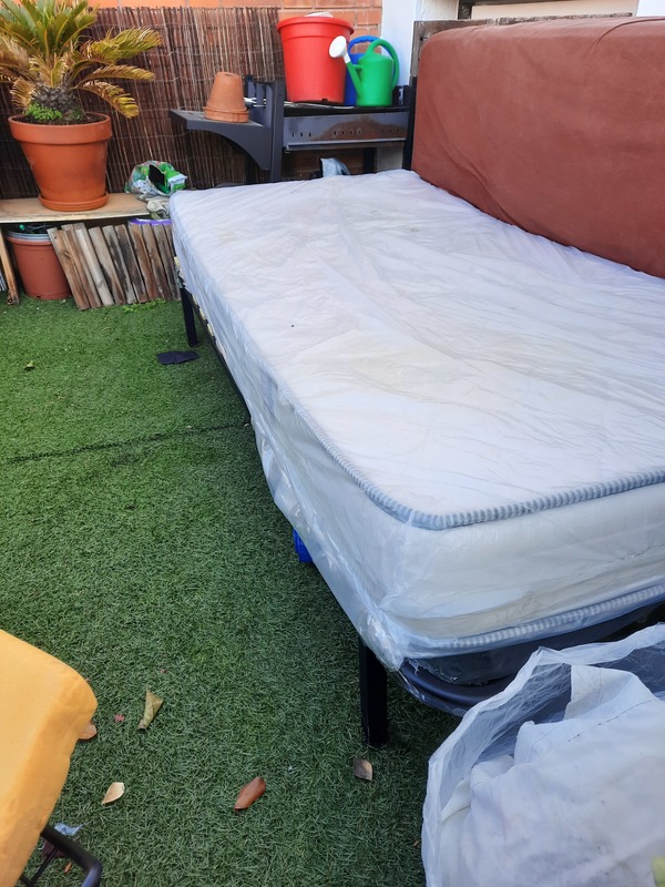 Somier y colchones de 90