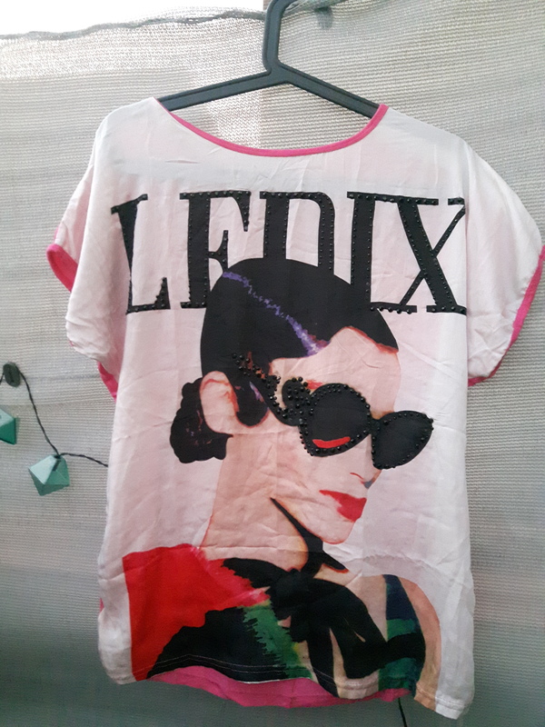 89. CAMISETA MUJER ESTAMPADO