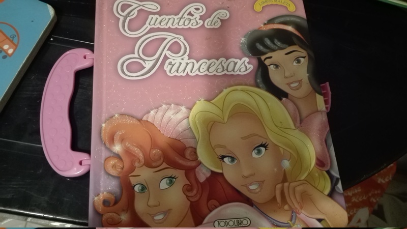 Libro "Cuentos de princesas"