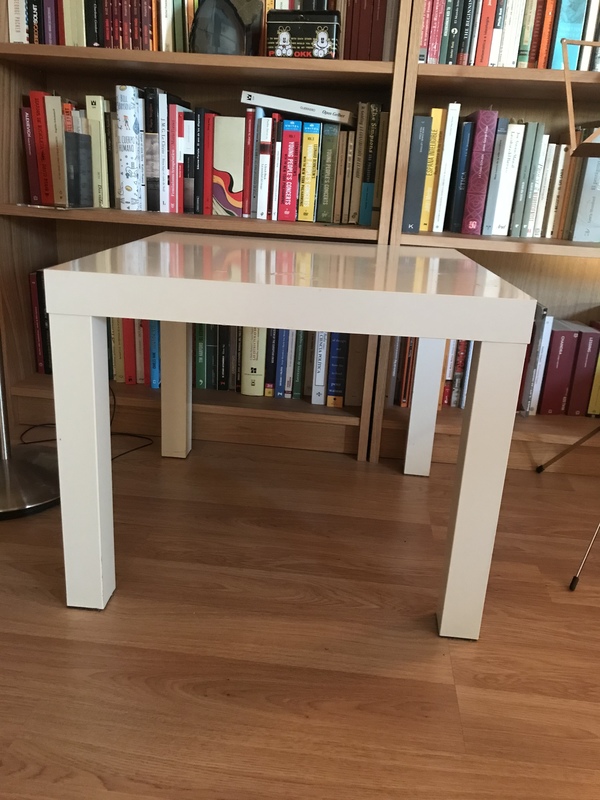 Regalo mesa lack blanca de Ikea 
