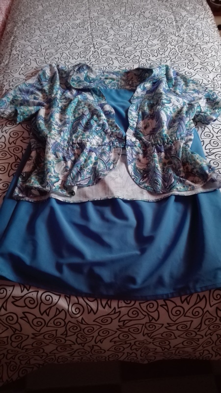 Conjunto, blusa y falda talla 56(Laura121524)