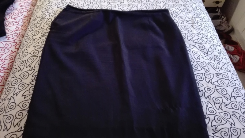 Falda negra talla 58(tita)