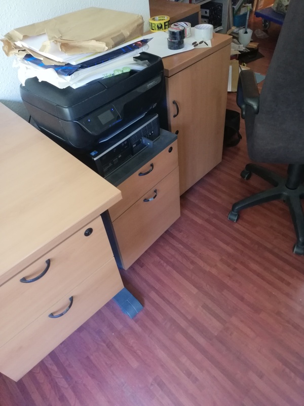 Mueble bajo de oficina