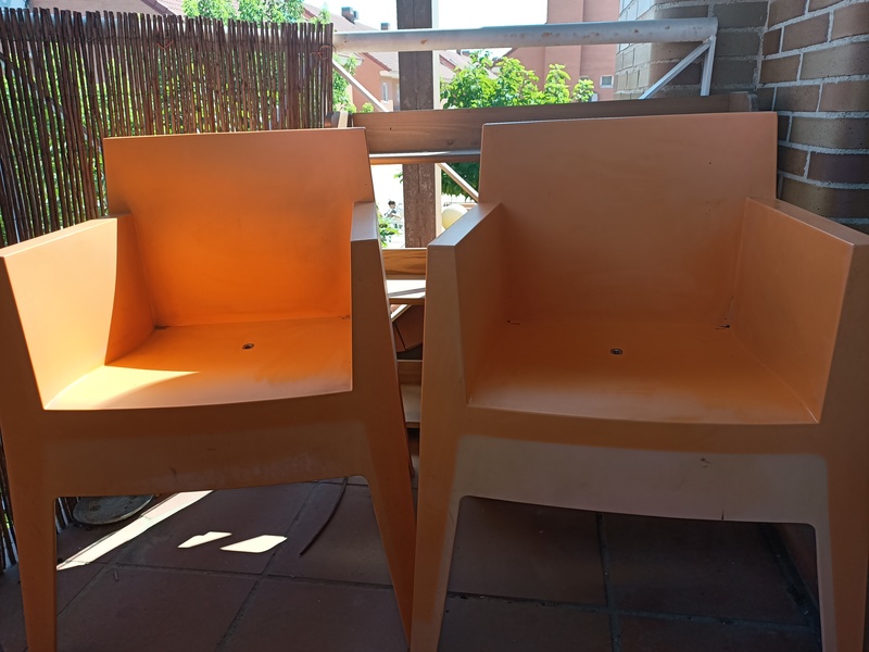 Sillas de plástico para jardín o terraza