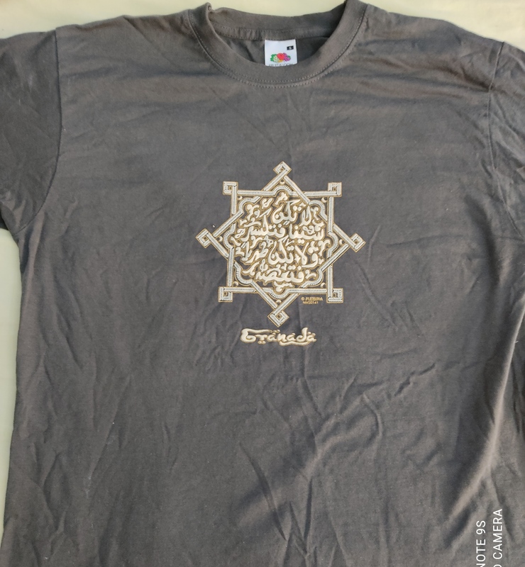 Camiseta talla S de Granada