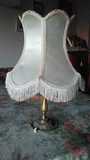 Lámpara de mesa antigua